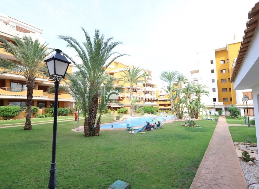 Resale - Apartment -
Punta Prima