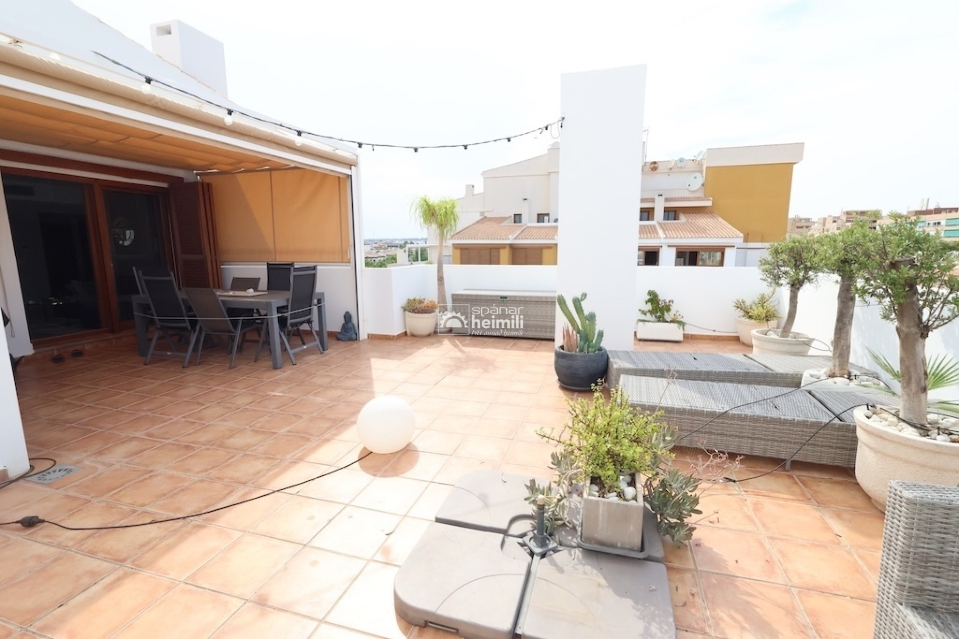 Resale - Apartment -
Punta Prima