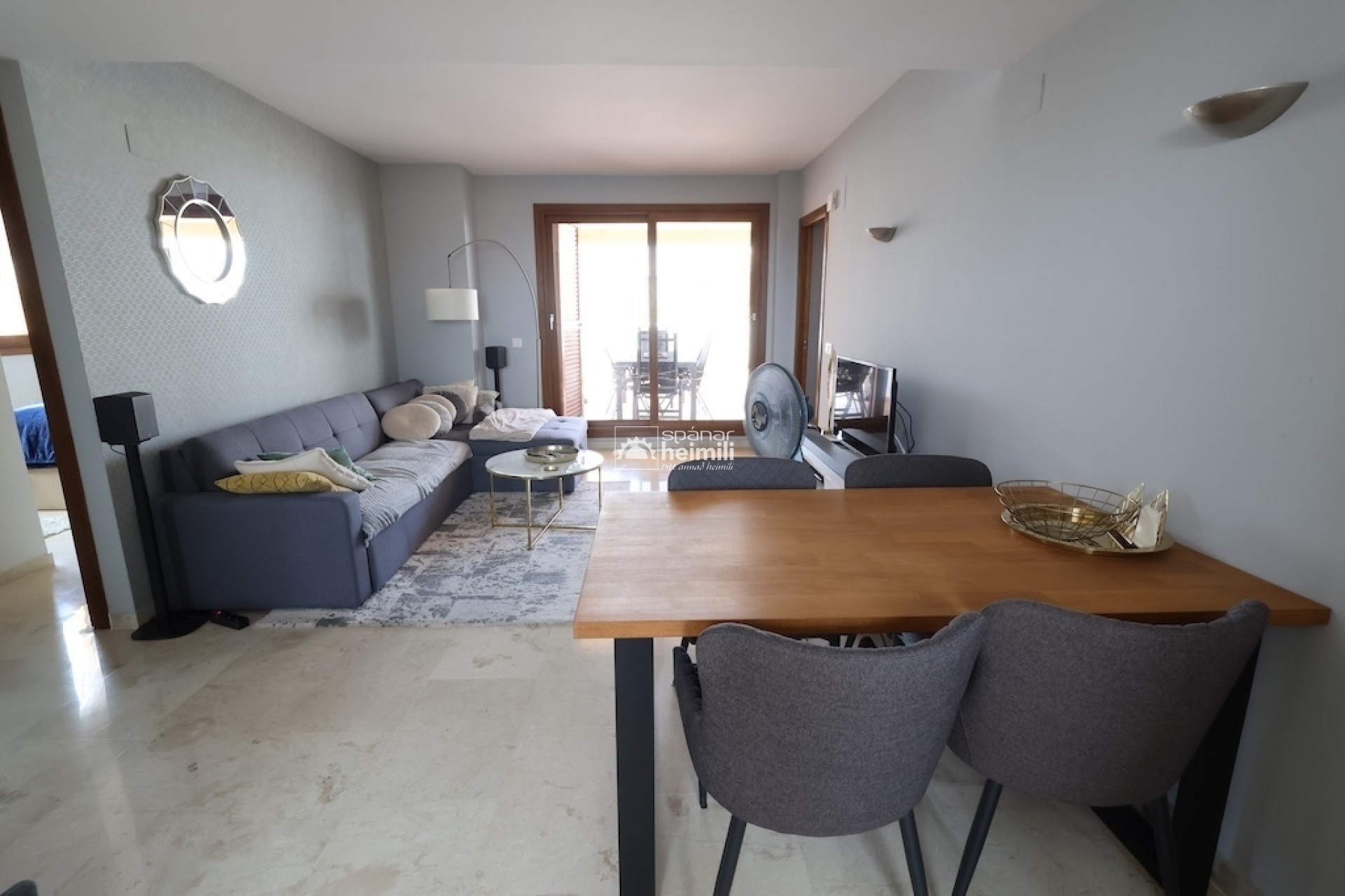 Resale - Apartment -
Punta Prima