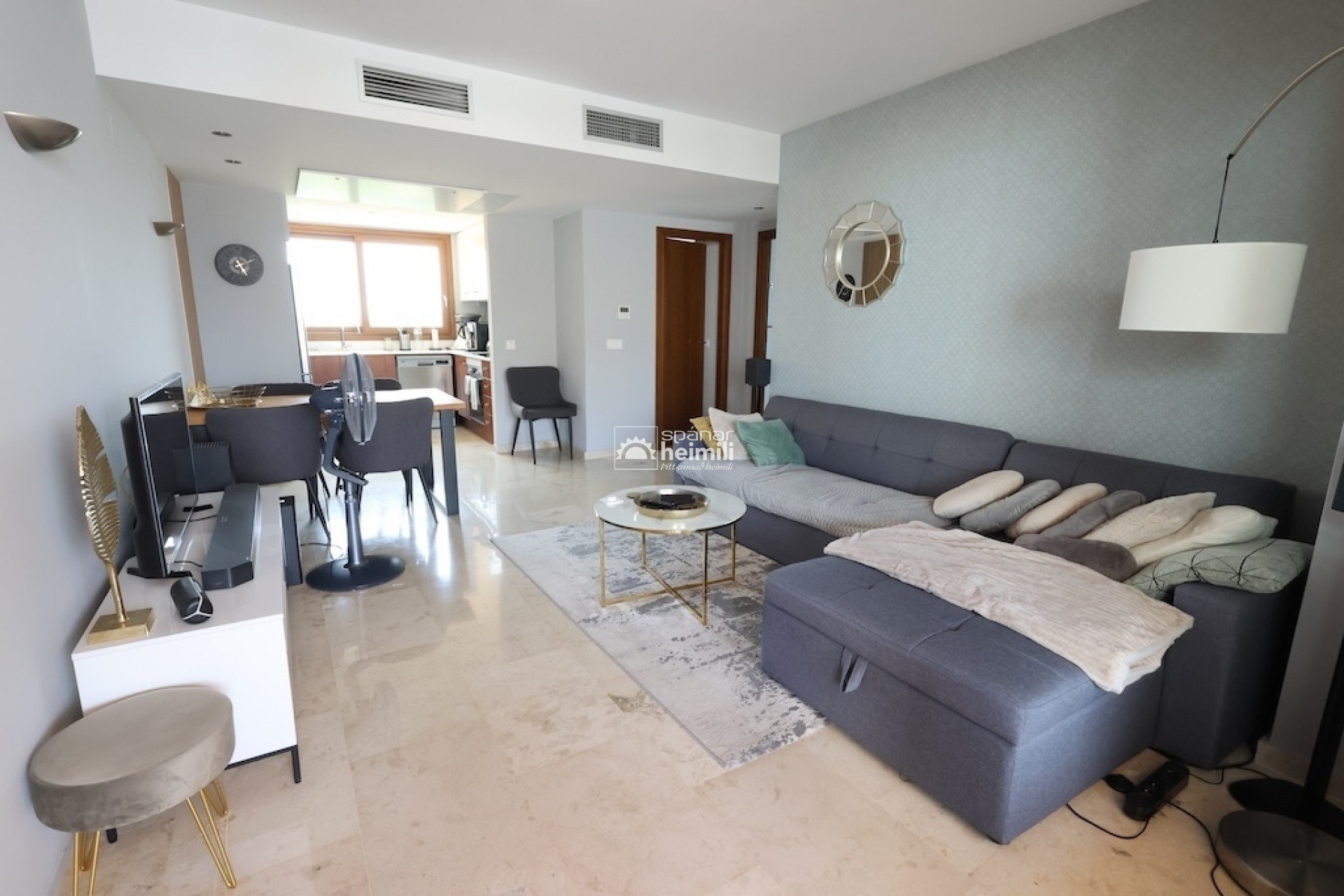 Resale - Apartment -
Punta Prima