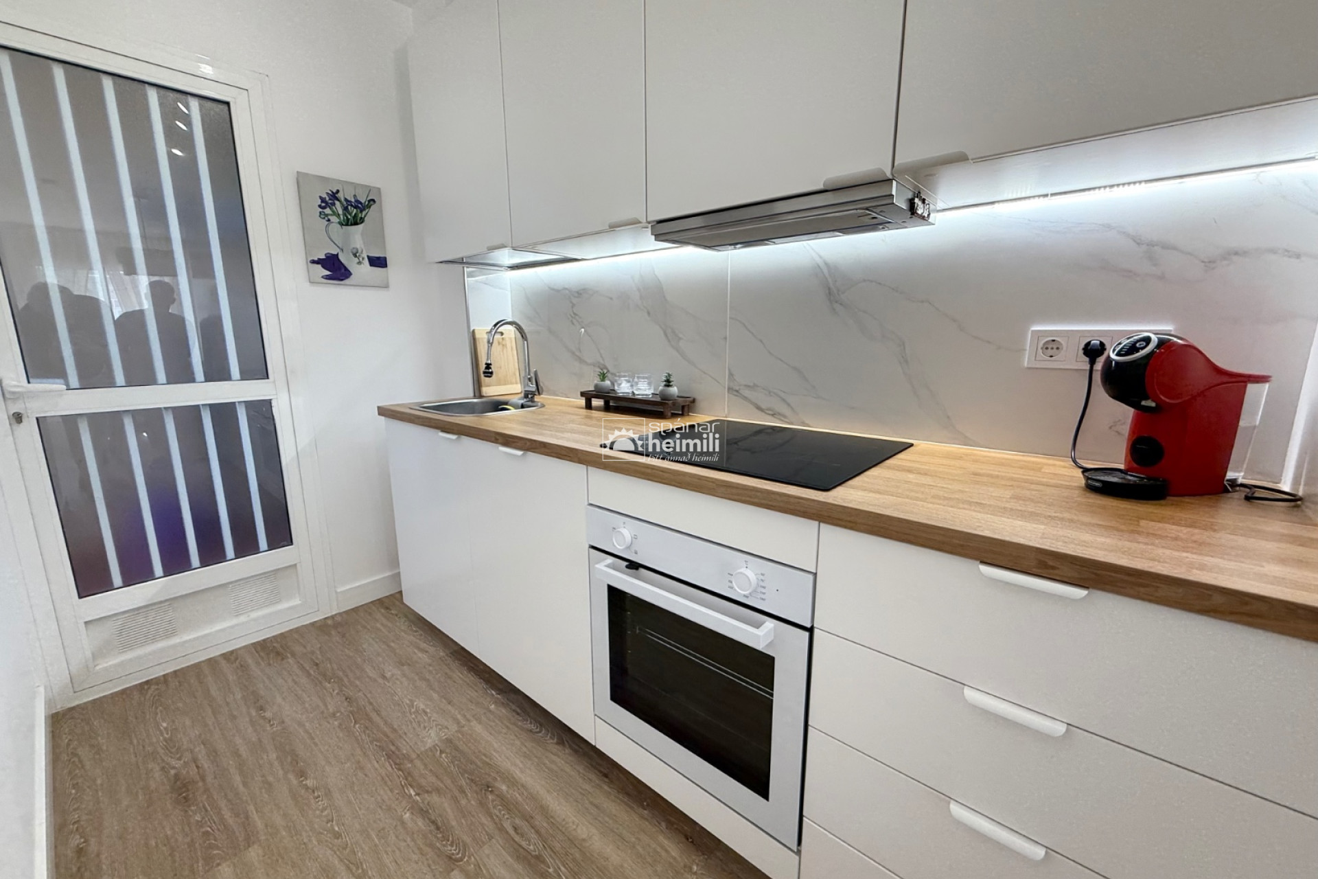 Resale - Apartment -
Punta Prima