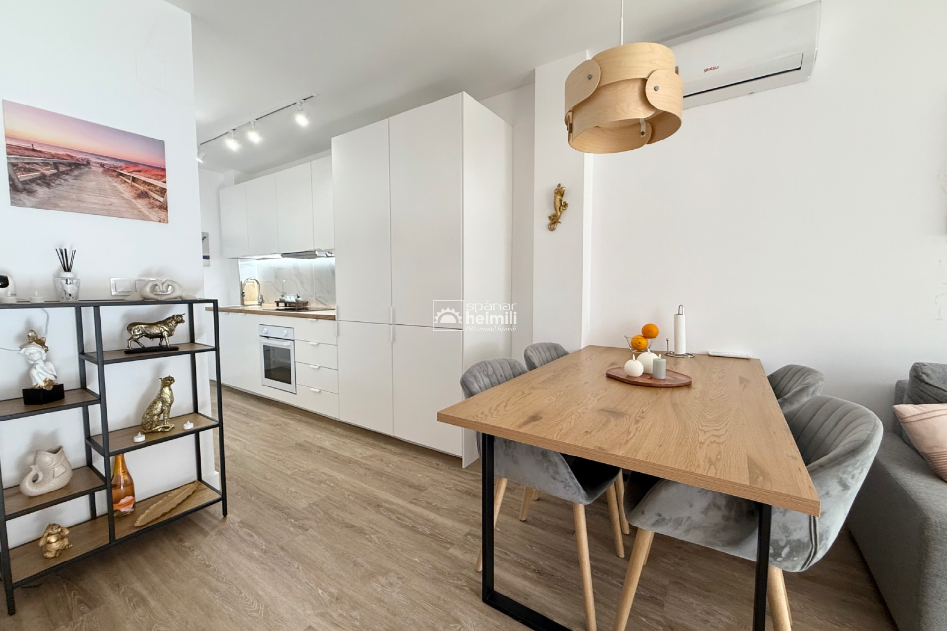 Resale - Apartment -
Punta Prima