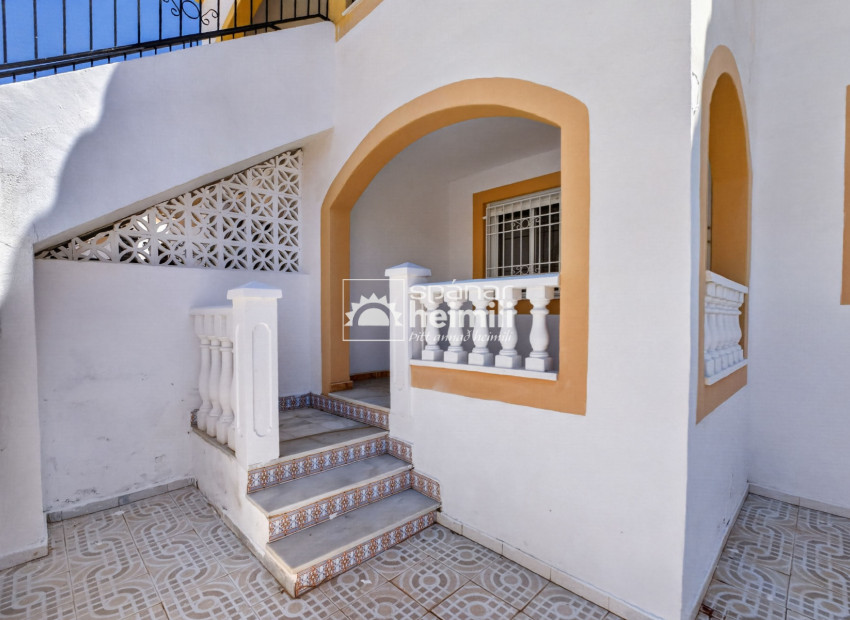 Resale - Apartment -
Torrevieja