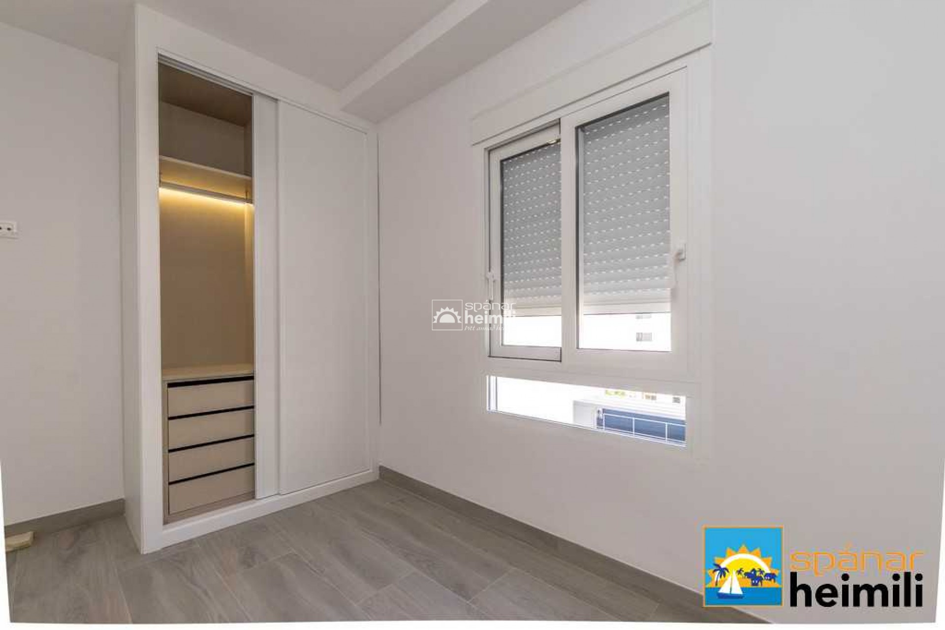 Resale - Apartment -
Torrevieja