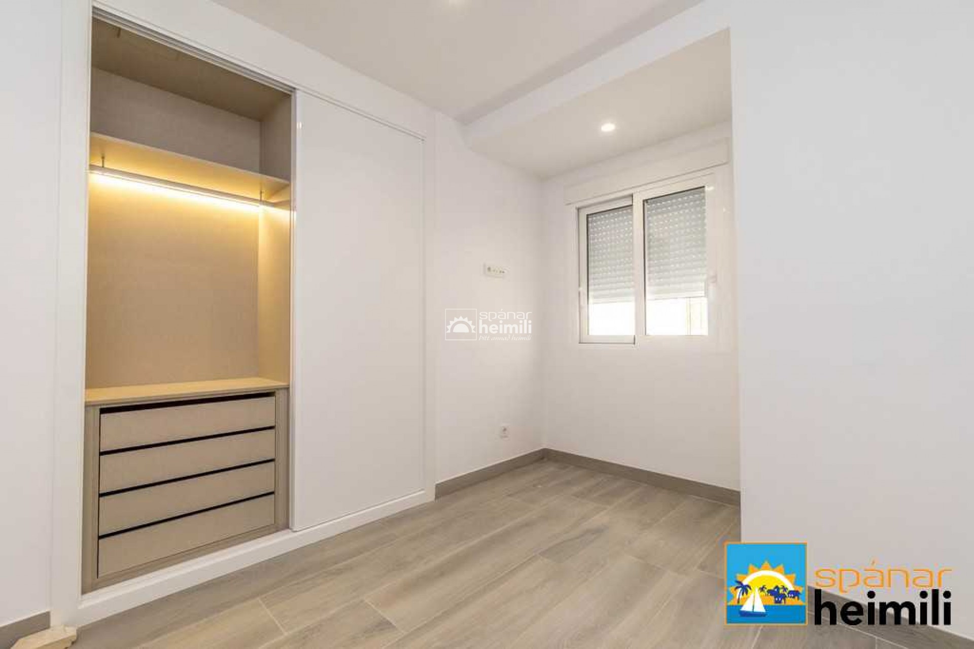 Resale - Apartment -
Torrevieja