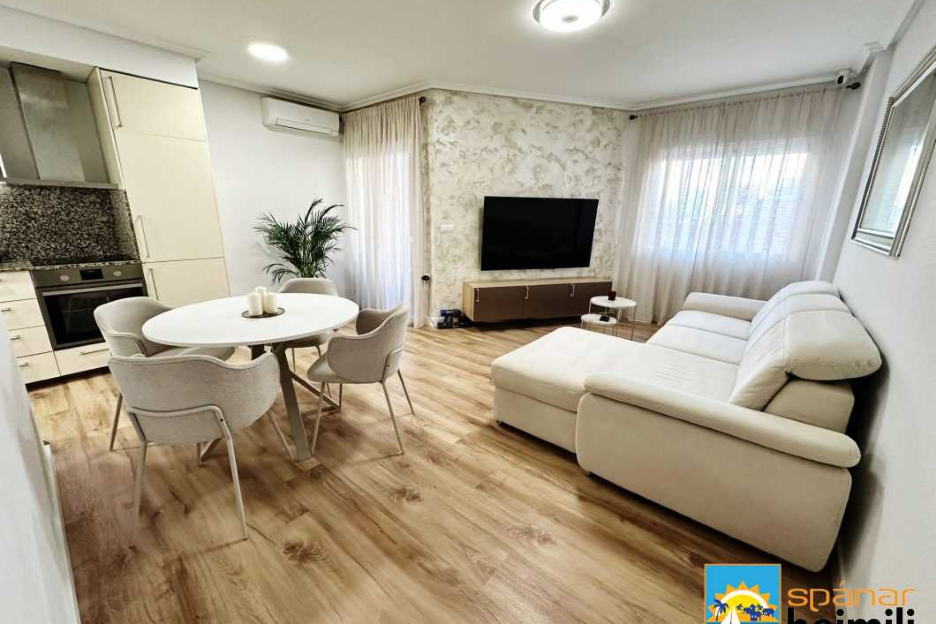 Resale - Apartment -
Torrevieja