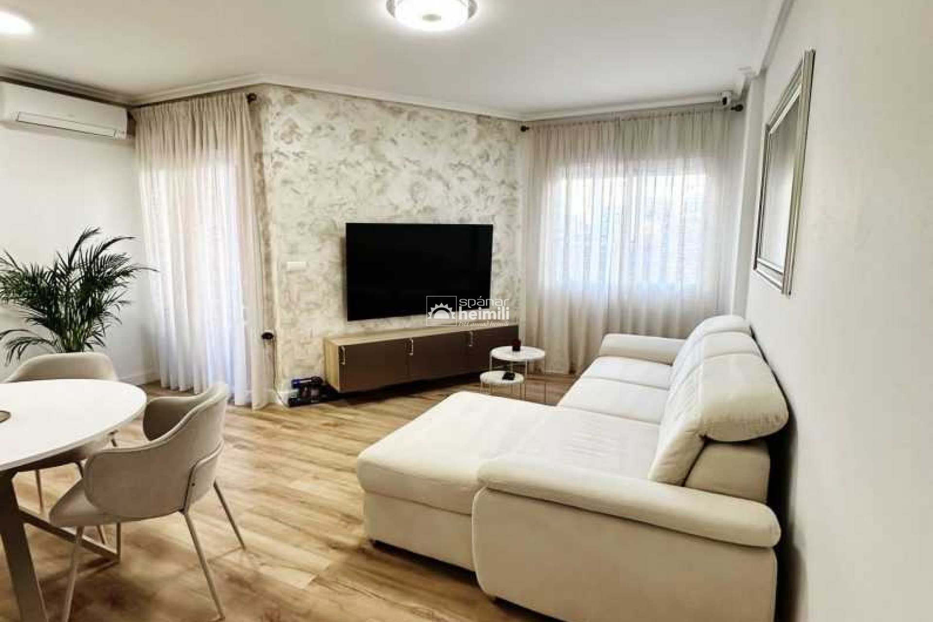 Resale - Apartment -
Torrevieja