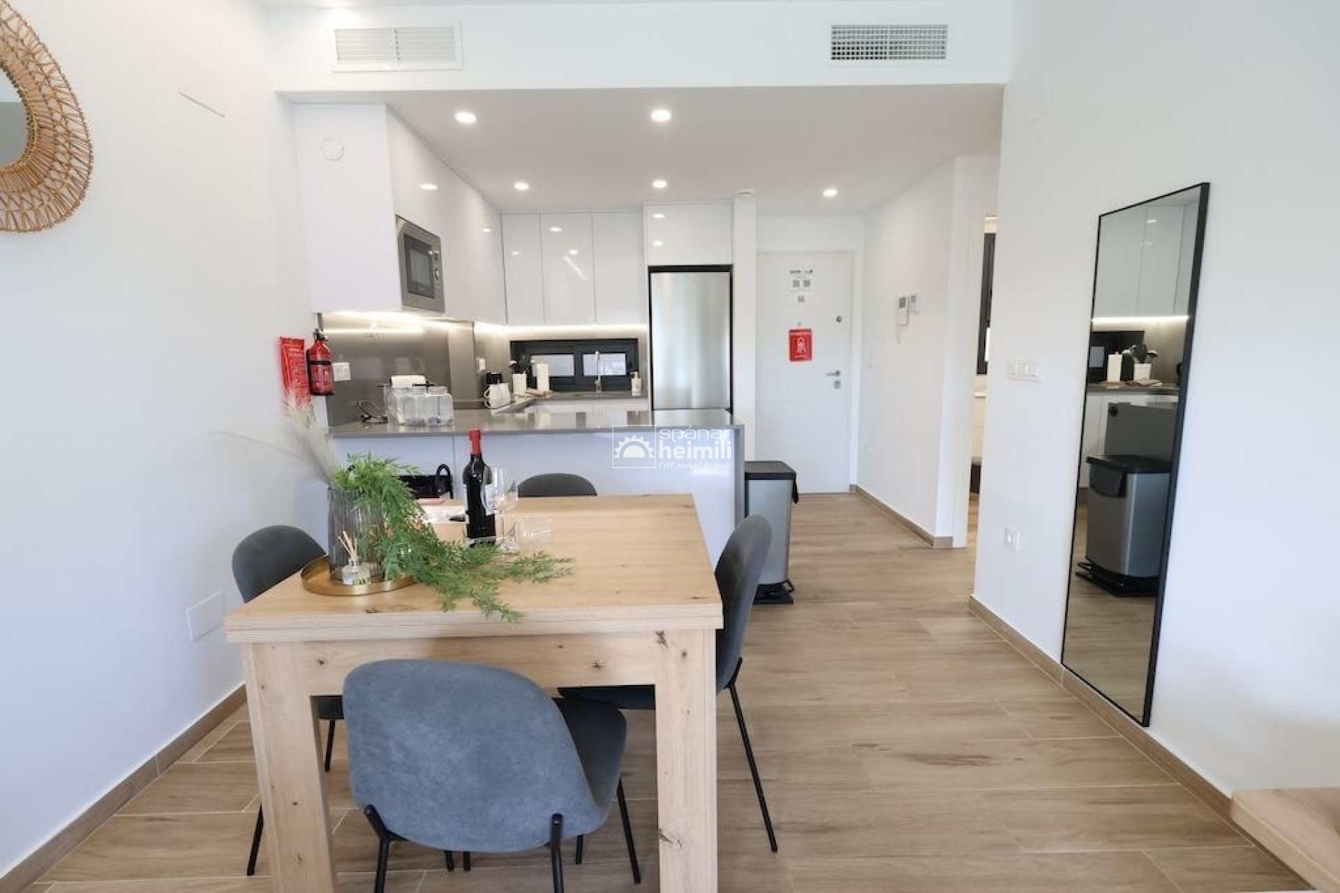 Resale - Apartment -
Villamartin