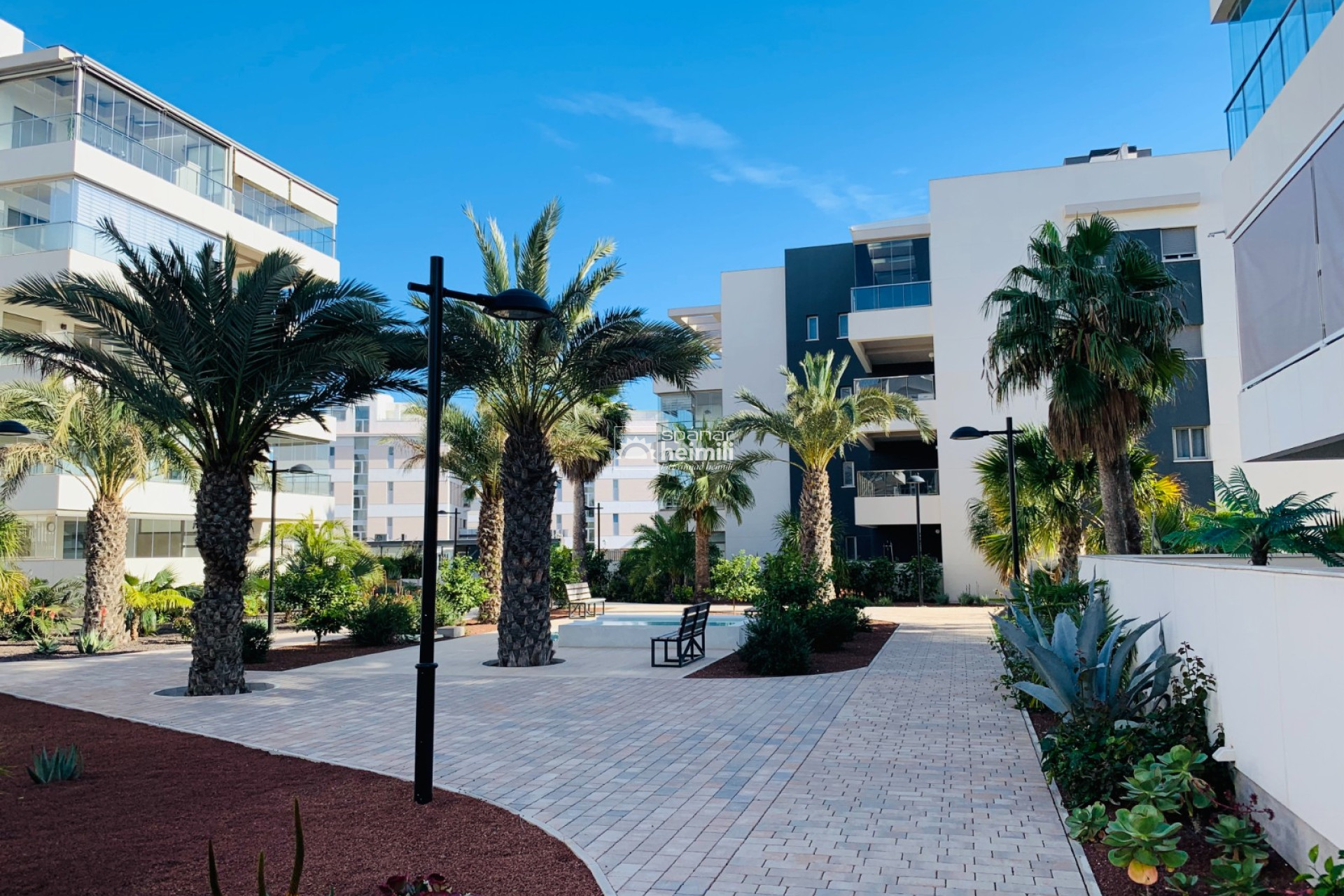 Resale - Apartment -
Villamartin