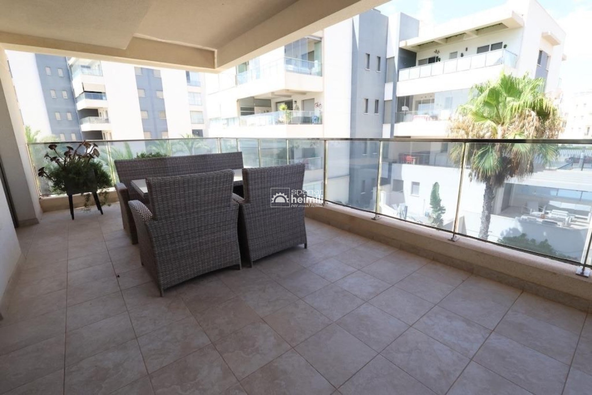 Resale - Apartment -
Villamartin