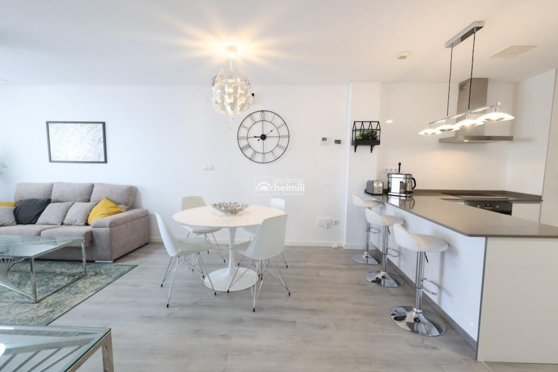 Resale - Apartment -
Villamartin