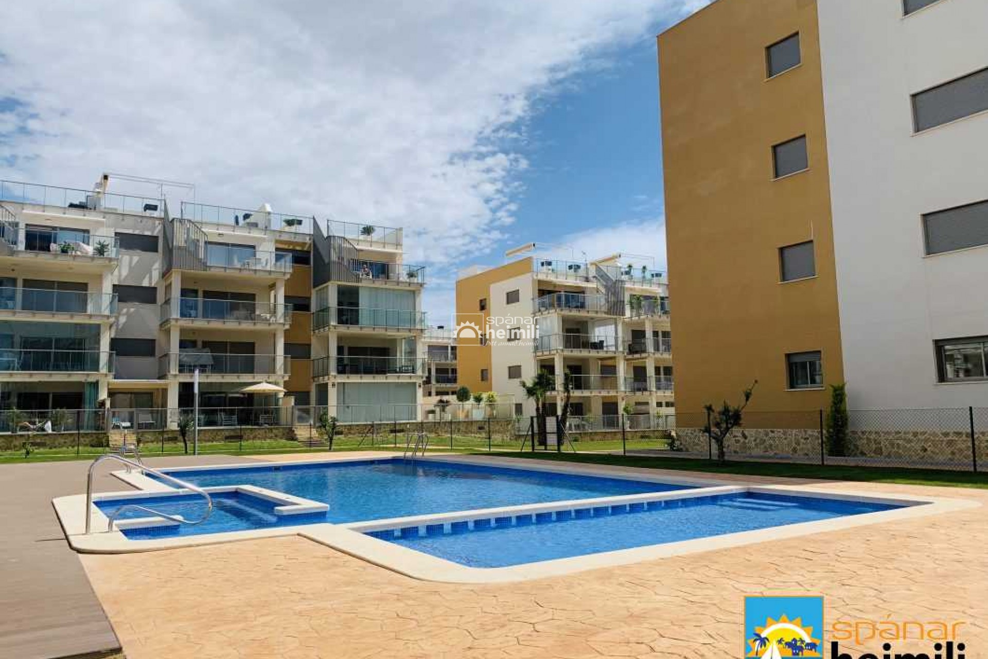 Resale - Apartment -
Villamartin