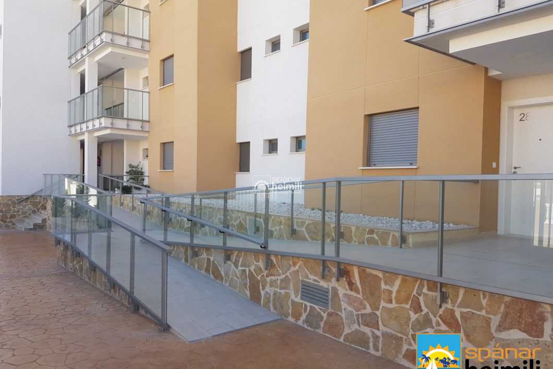 Resale - Apartment -
Villamartin