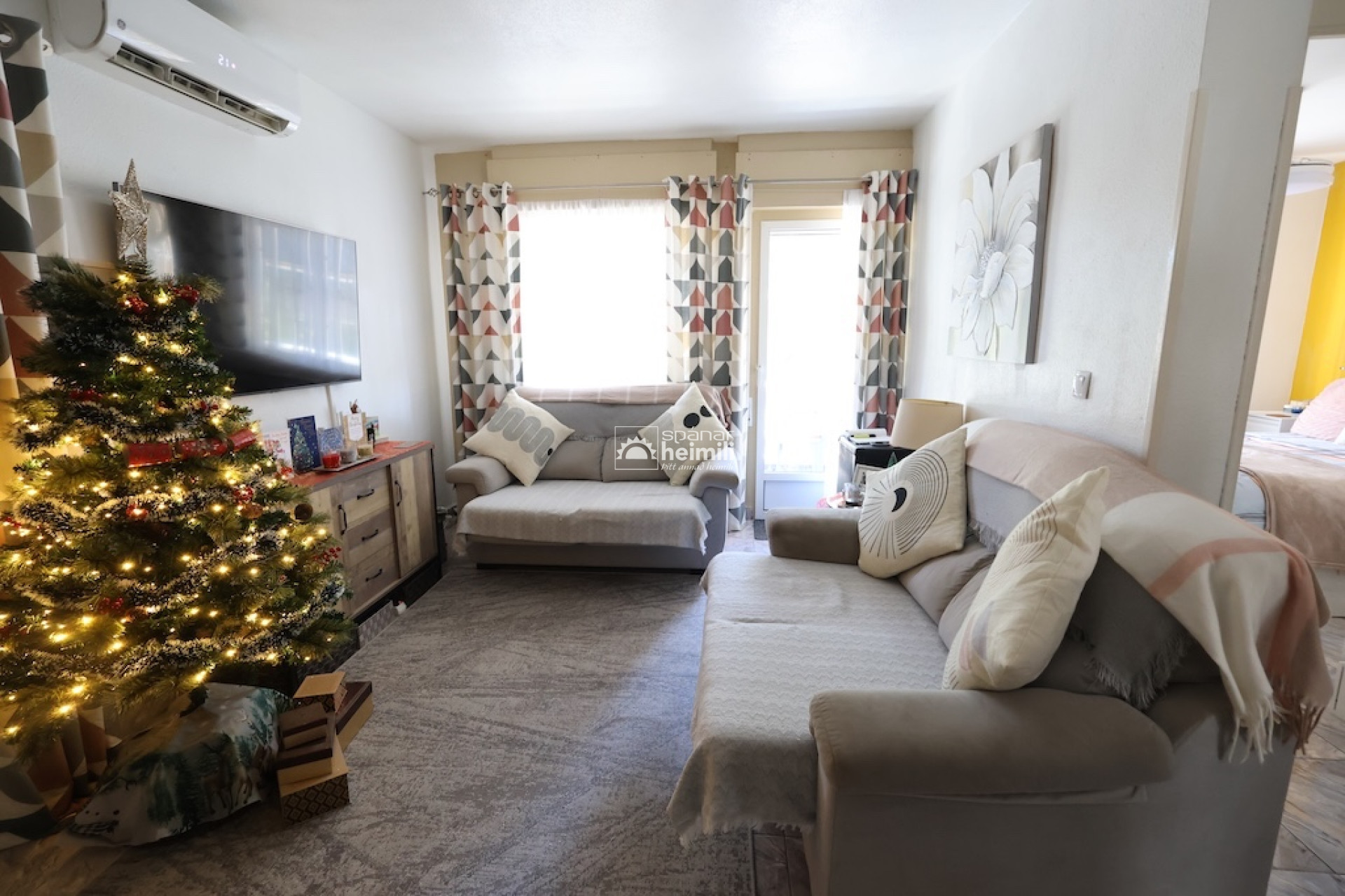 Resale - Bungalow -
Torrevieja