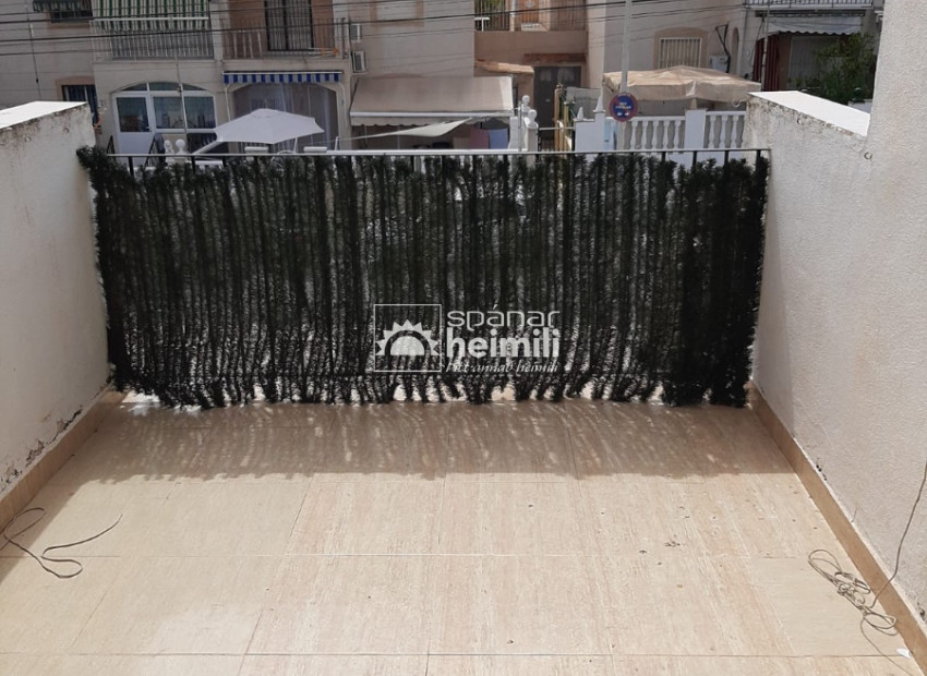 Resale - Bungalow -
Torrevieja