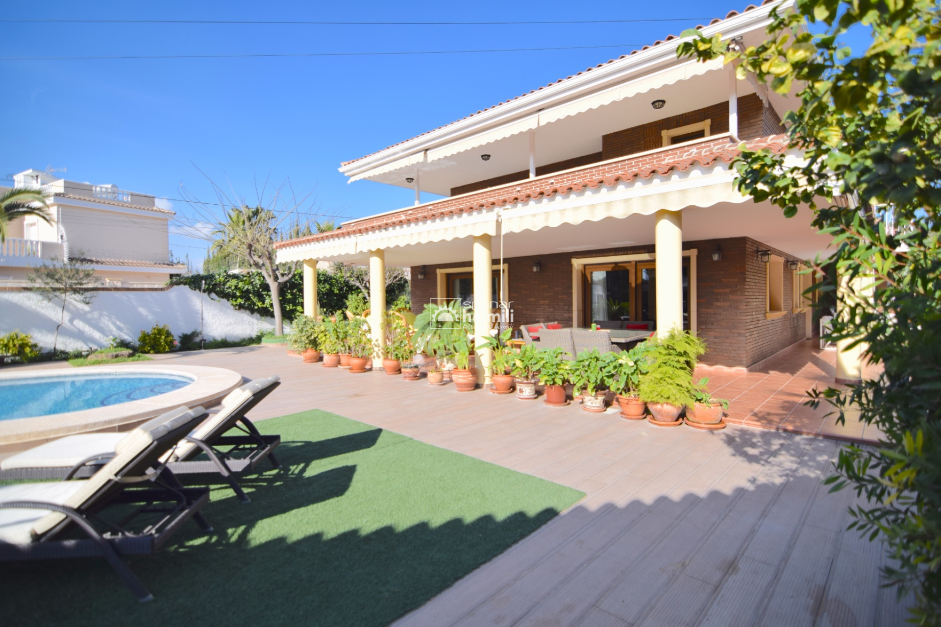 Resale - Detached house -
Benidorm
