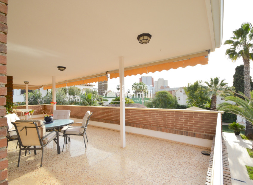 Resale - Detached house -
Benidorm