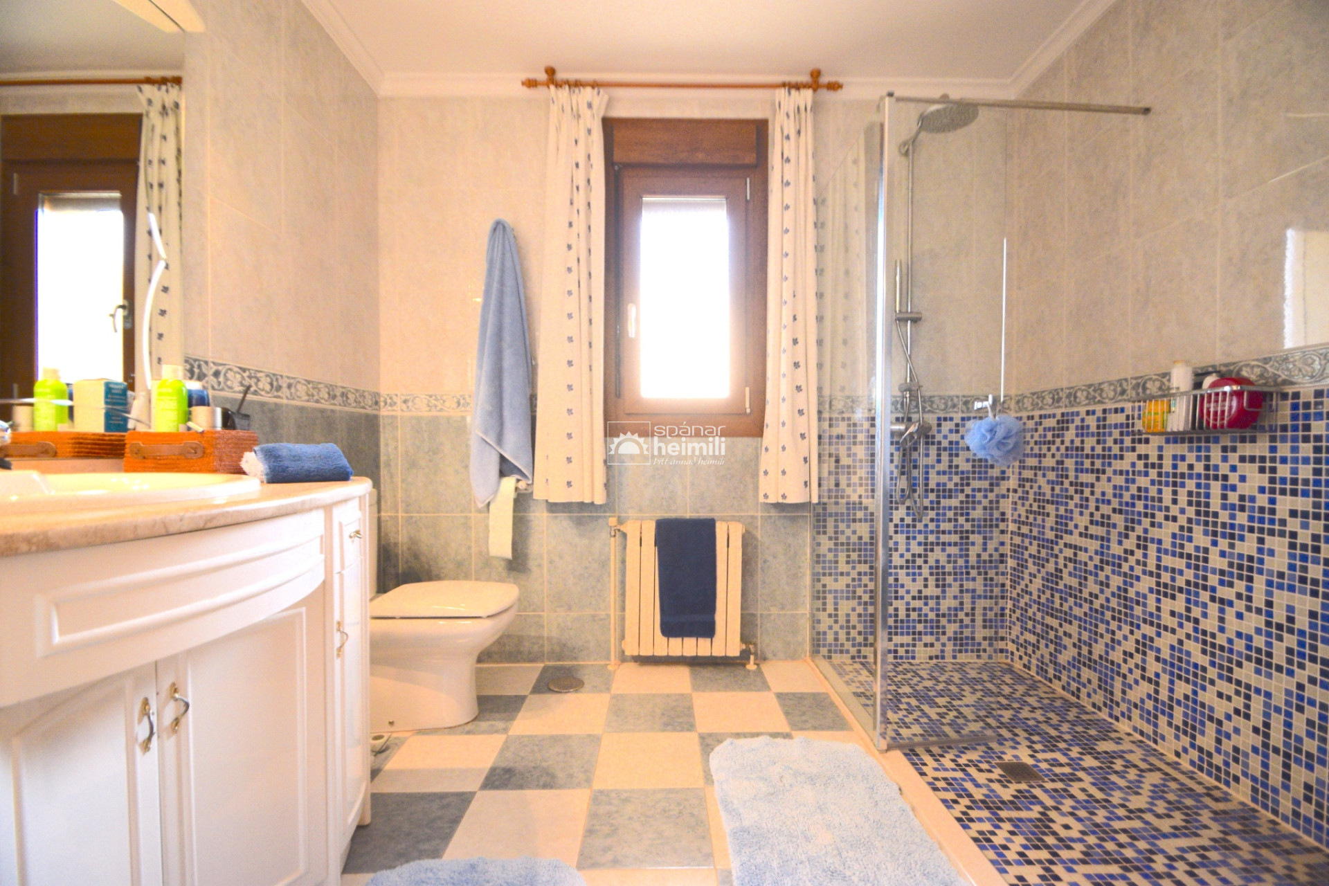 Resale - Detached house -
Benidorm