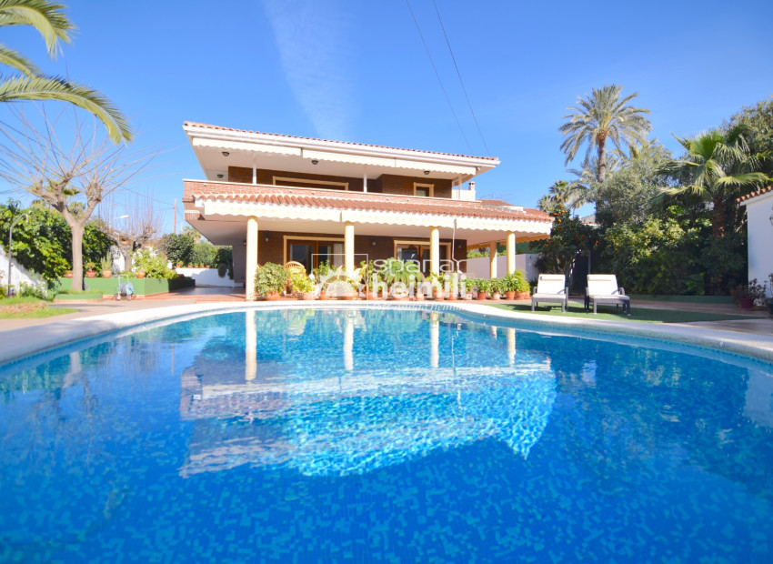 Resale - Detached house -
Benidorm