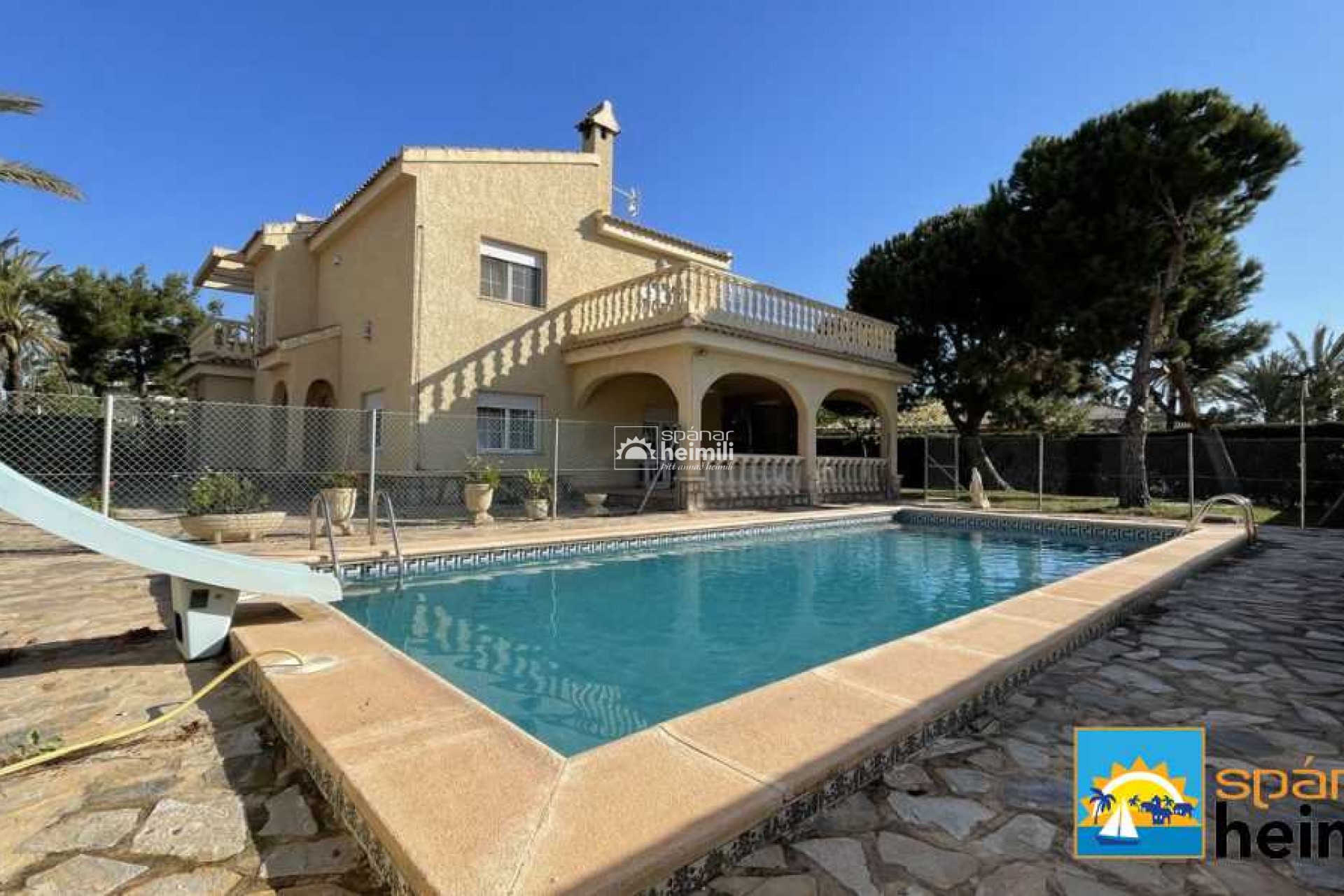 Resale - Detached house -
Cabo Roig