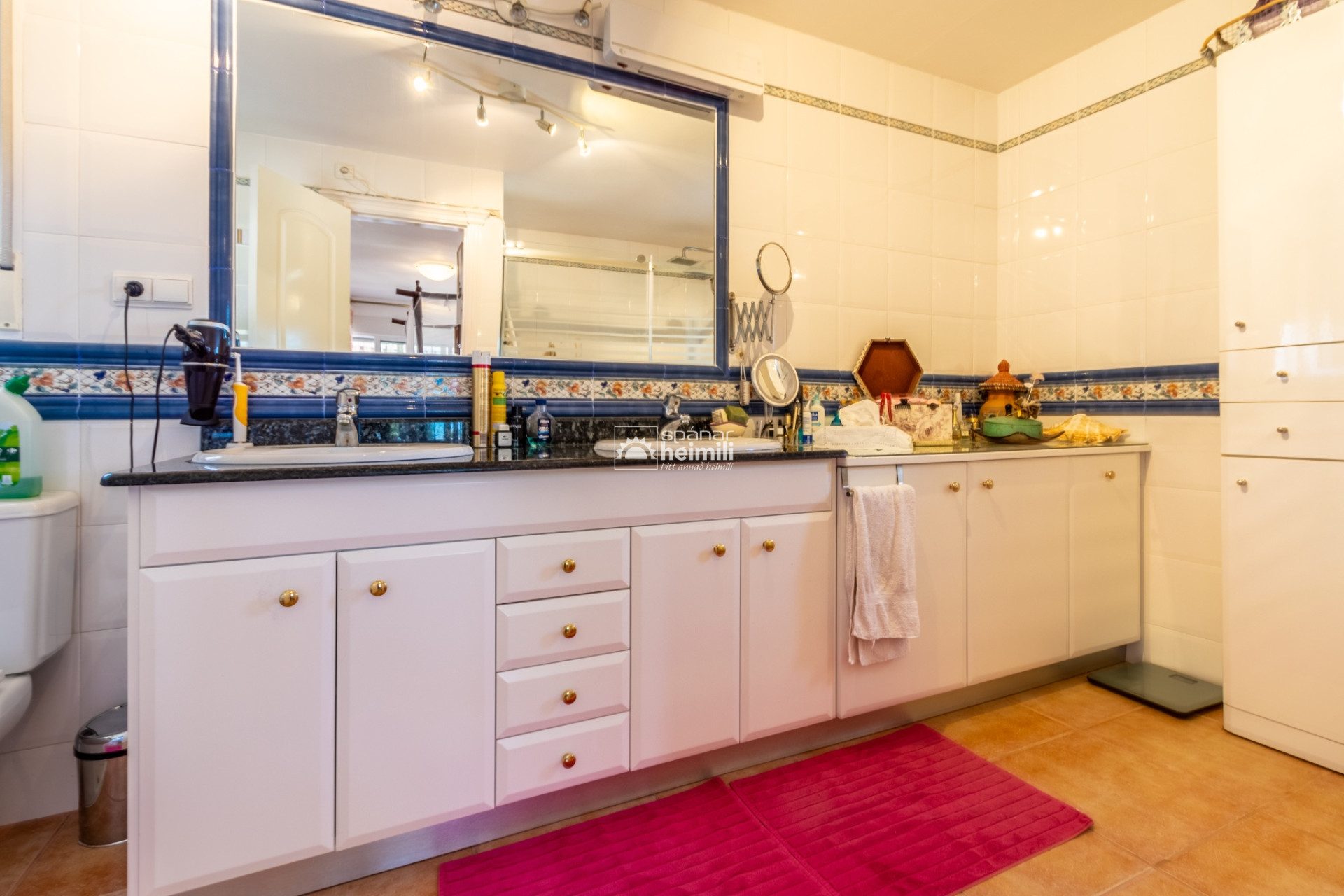 Resale - Detached house -
Finestrat