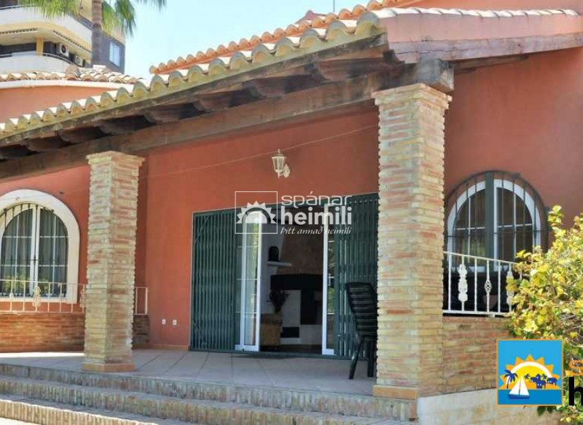 Resale - Detached house -
La Zenia