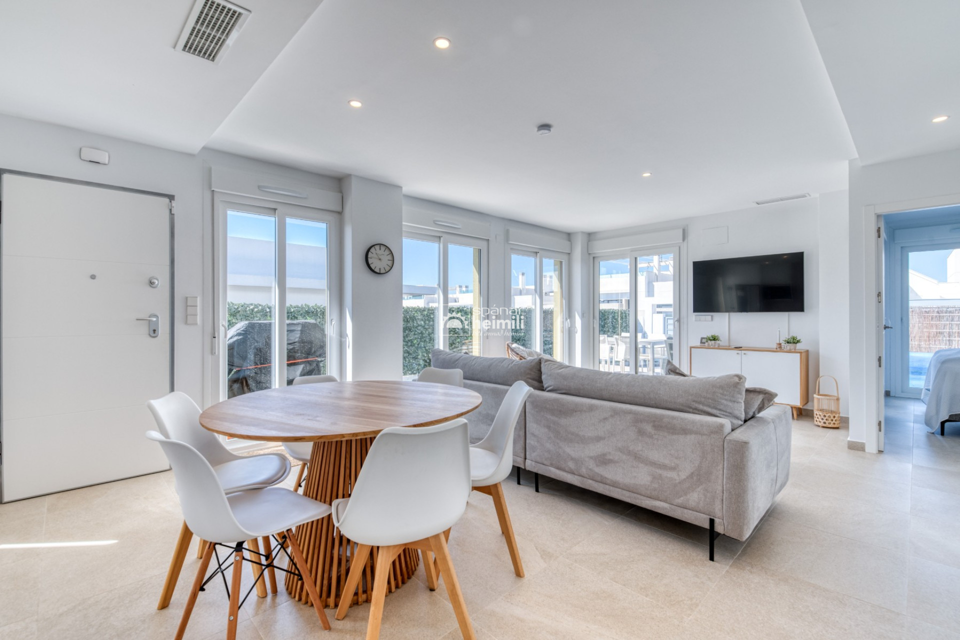 Resale - Duplex -
Vistabella