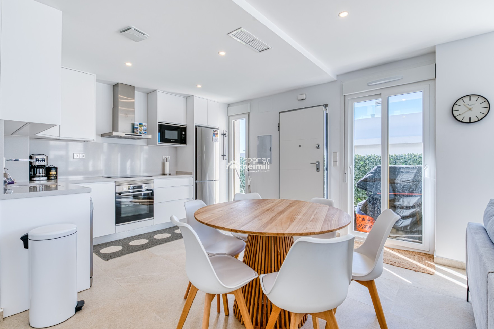 Resale - Duplex -
Vistabella