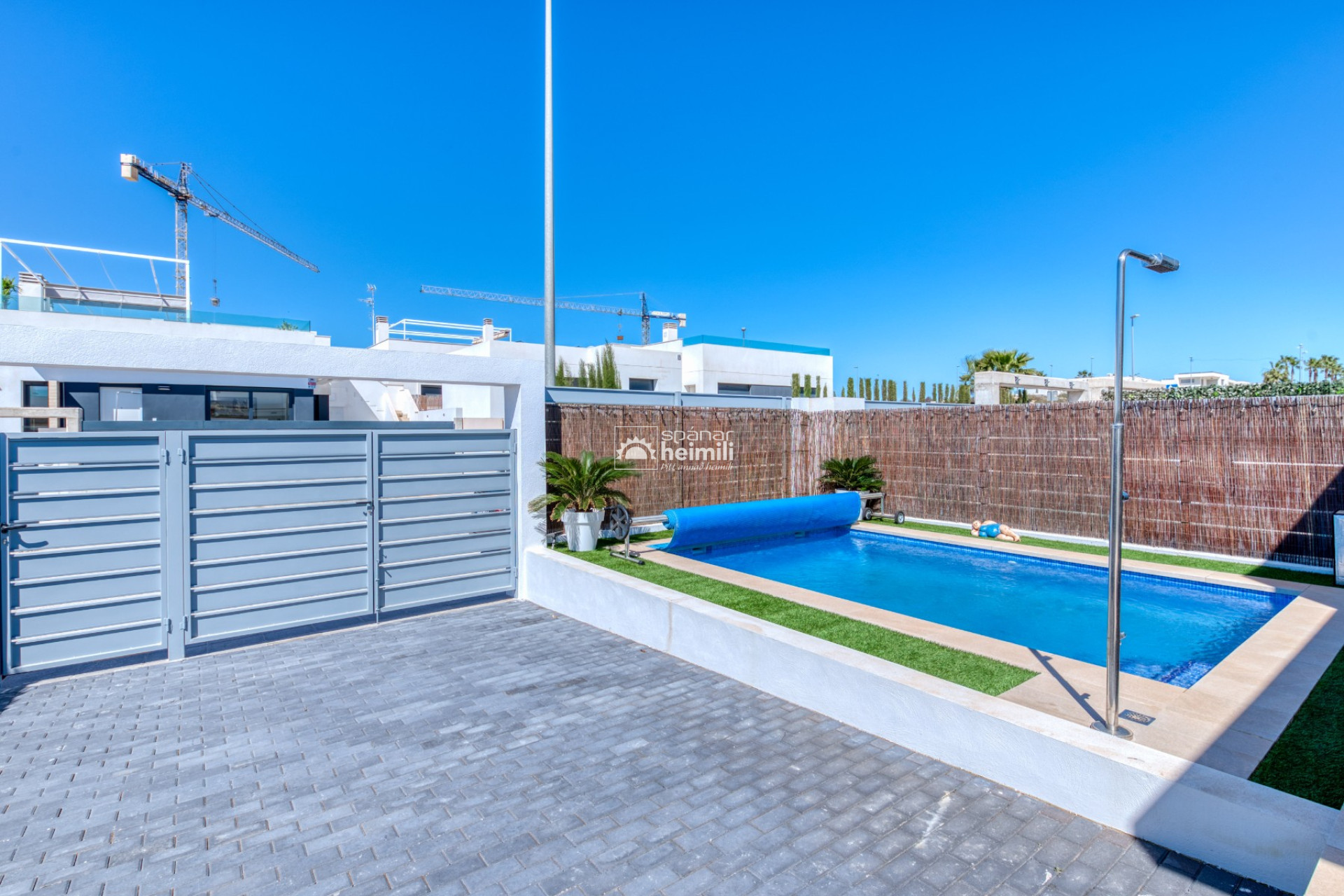 Resale - Duplex -
Vistabella