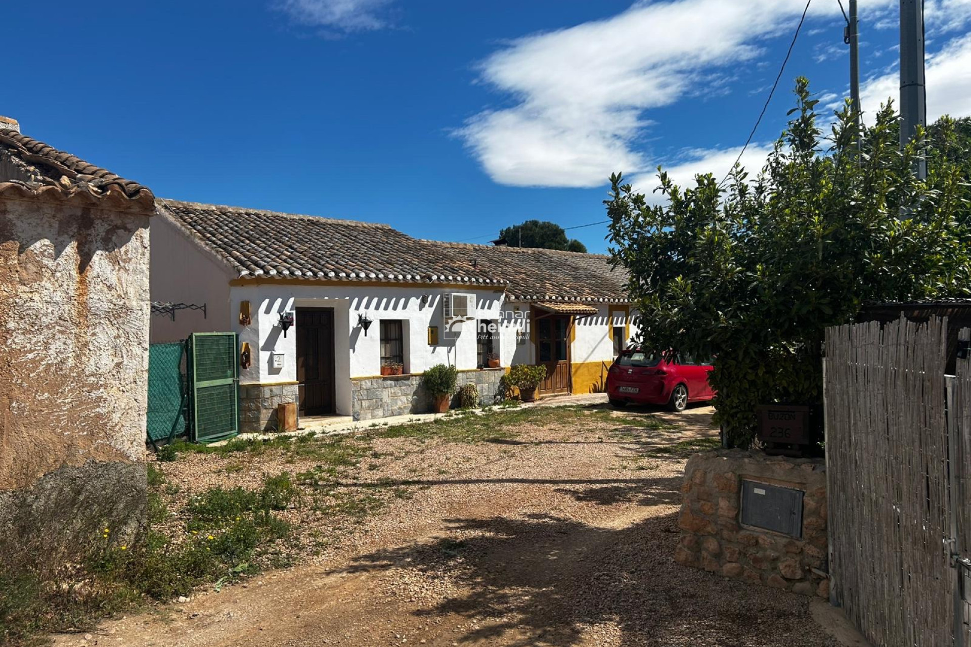 Resale - Finca rústica -
Cartagena