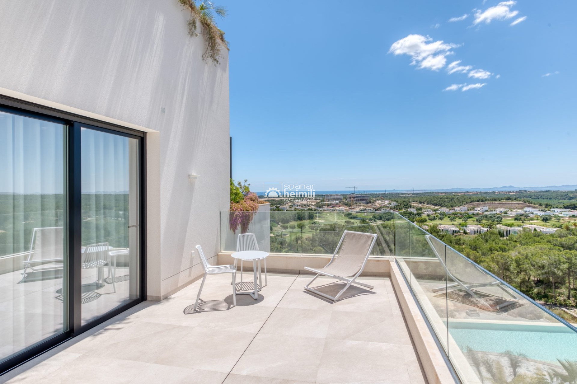 Resale - Penthouse -
Las Colinas