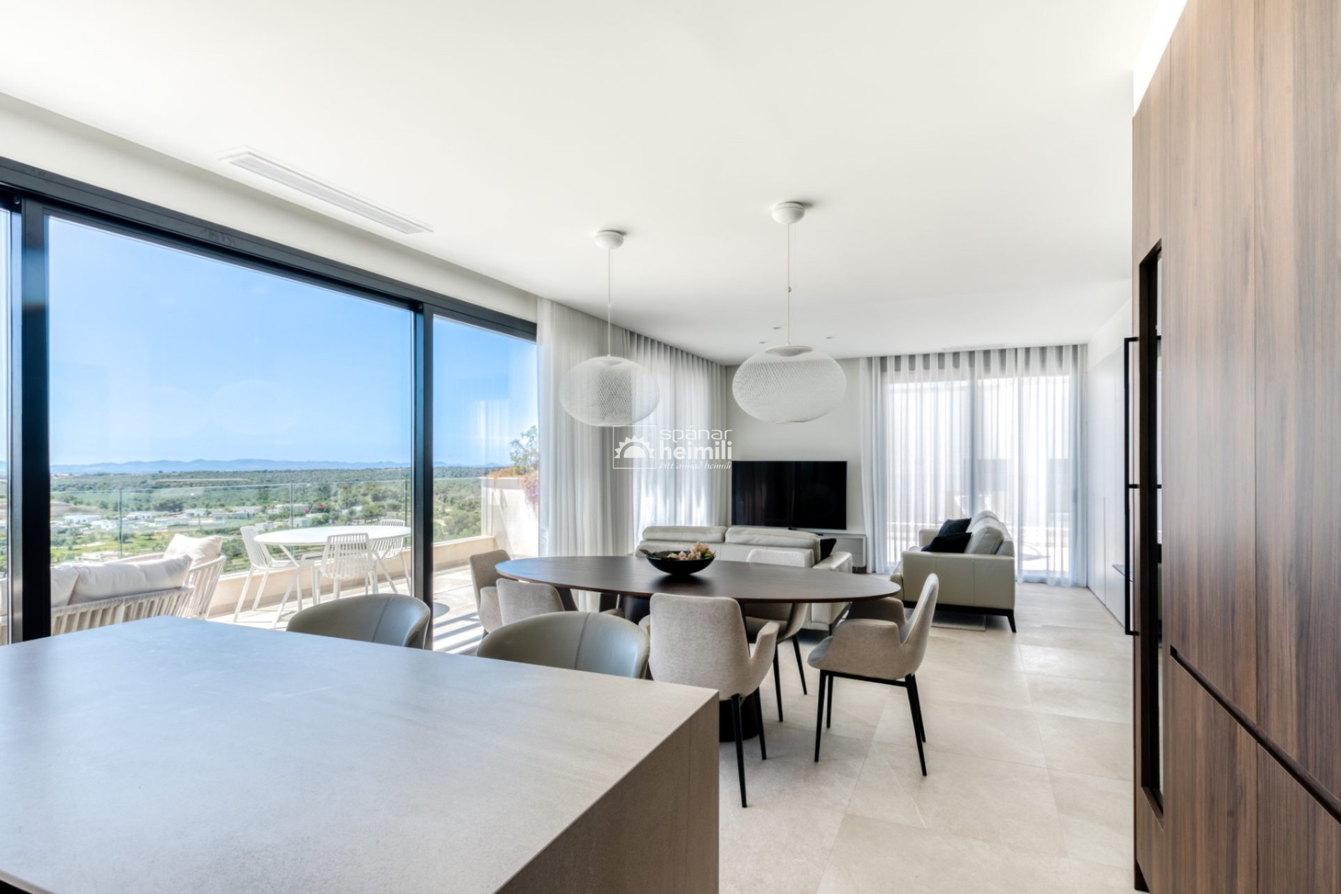 Resale - Penthouse -
Las Colinas