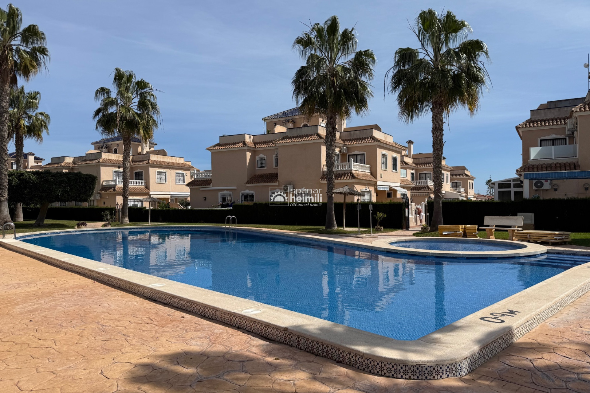 Resale - Semi-detached house -
Cabo Roig