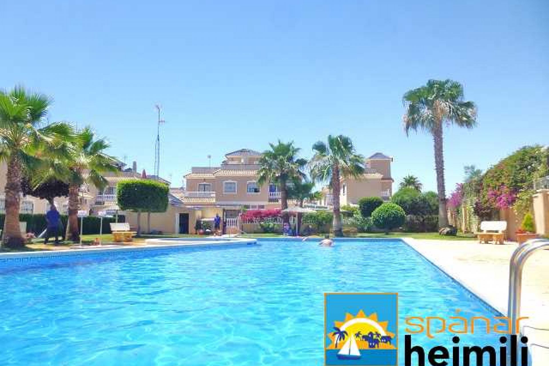 Resale - Townhouse -
Cabo Roig