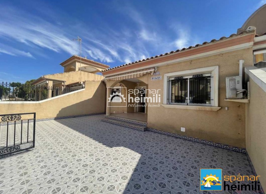 Resale - Townhouse -
Los Alcazares