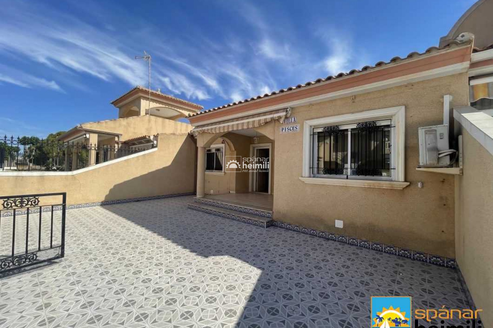 Resale - Townhouse -
Los Alcazares