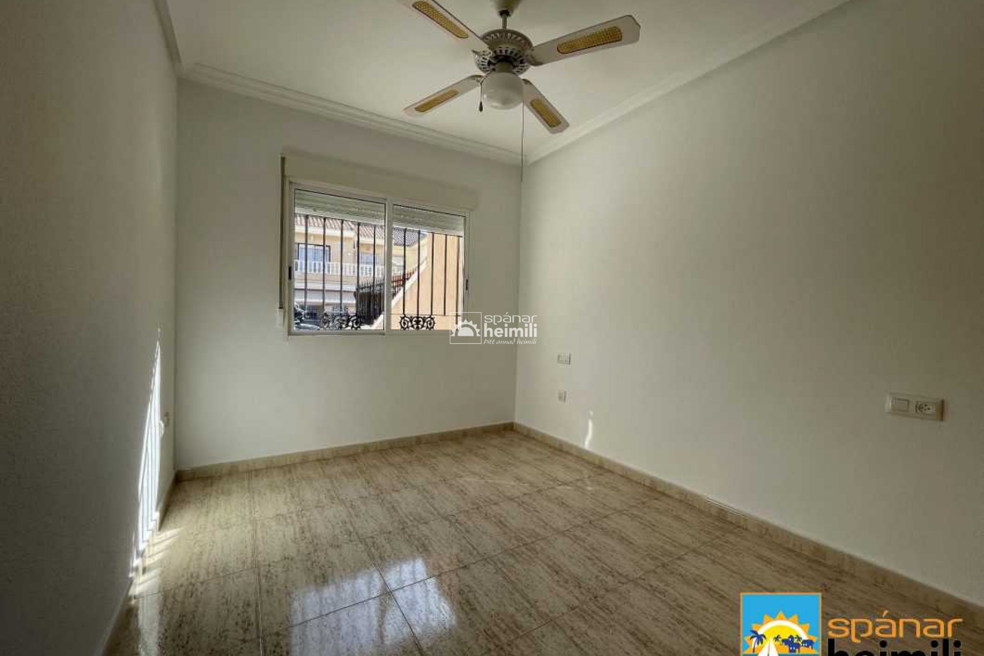 Resale - Townhouse -
Los Alcazares