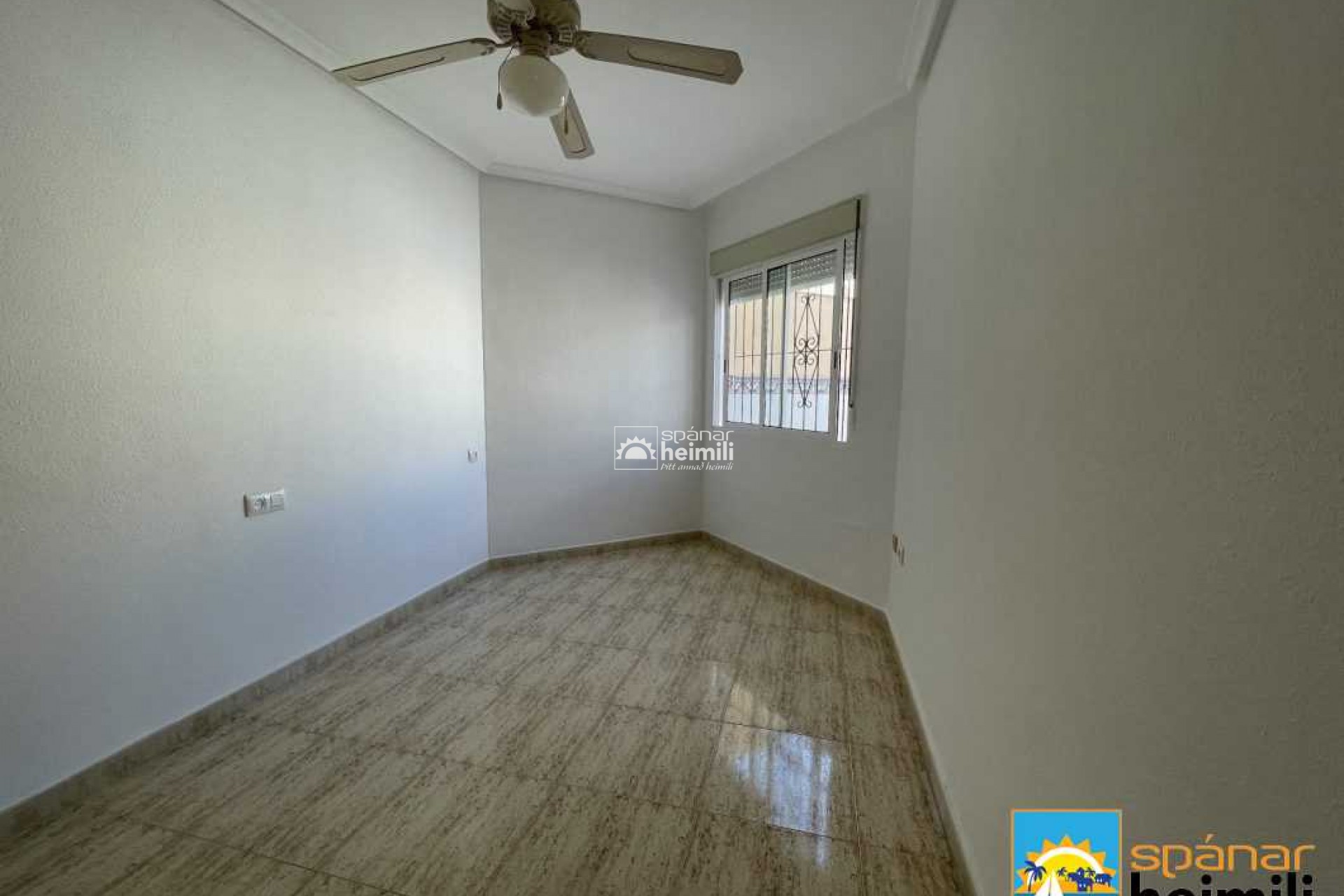 Resale - Townhouse -
Los Alcazares