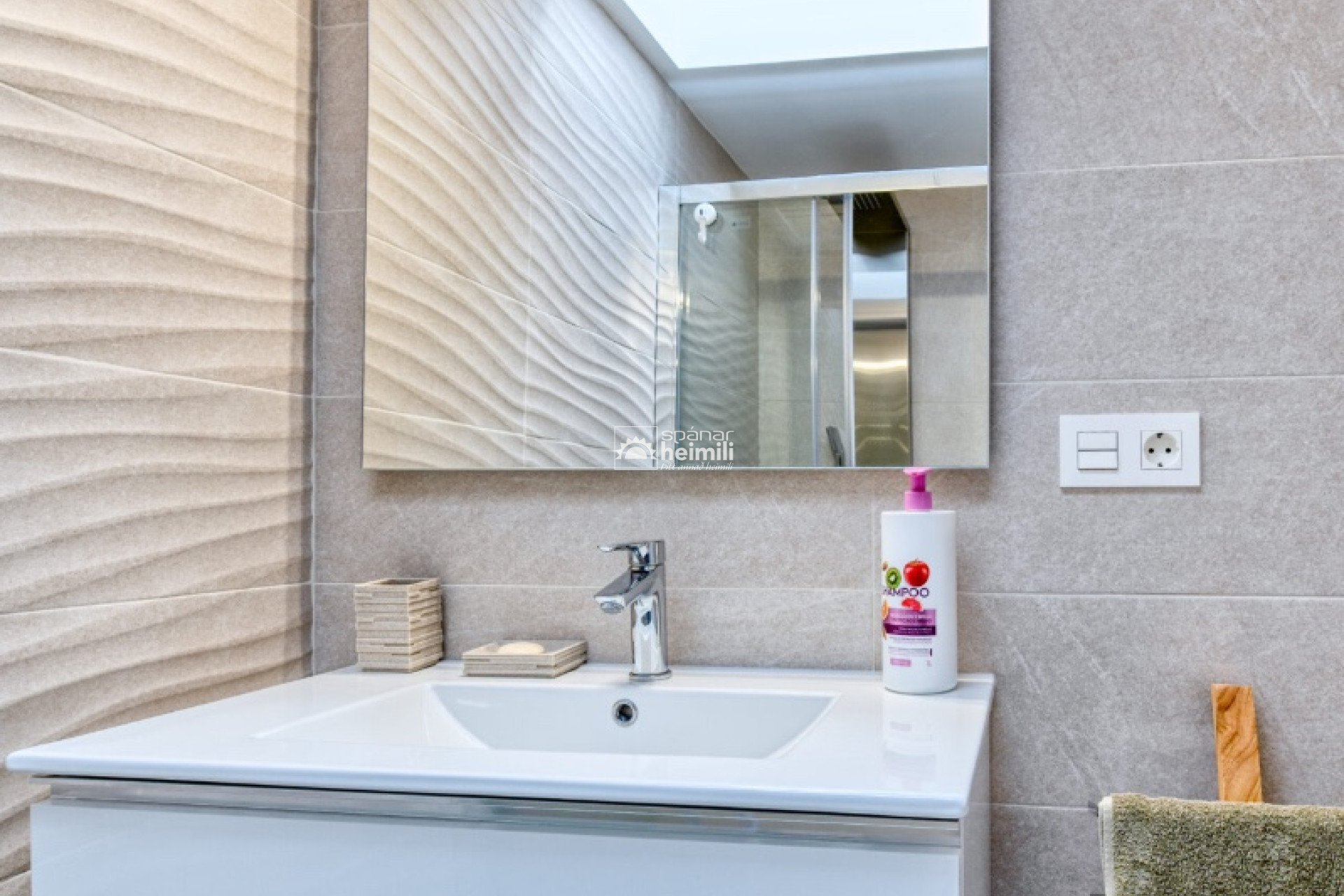 Resale - Townhouse -
Los Altos/Los Balcones