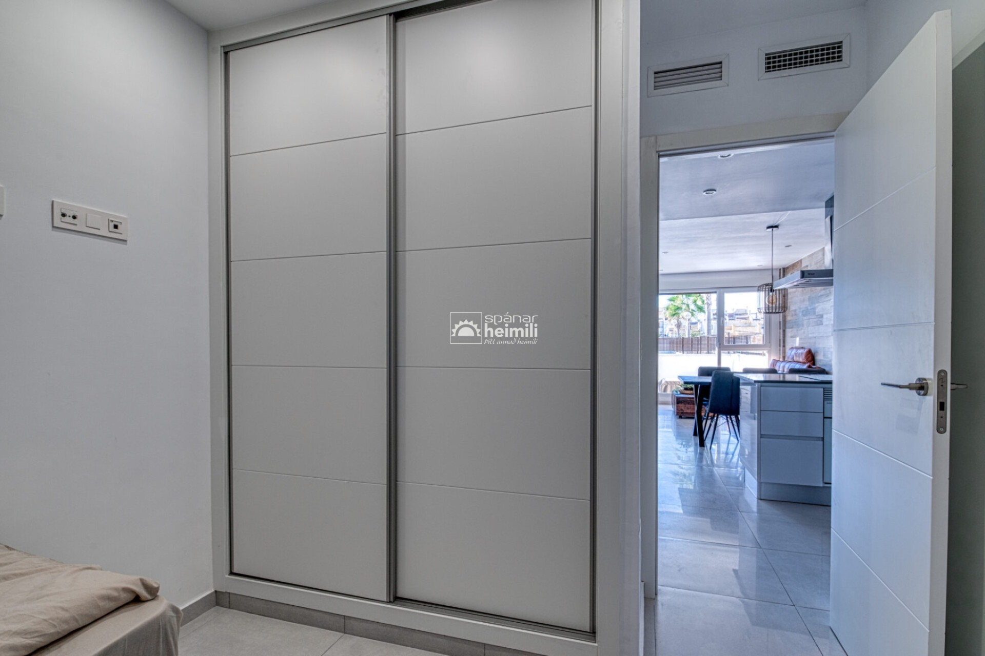 Resale - Townhouse -
Los Altos/Los Balcones