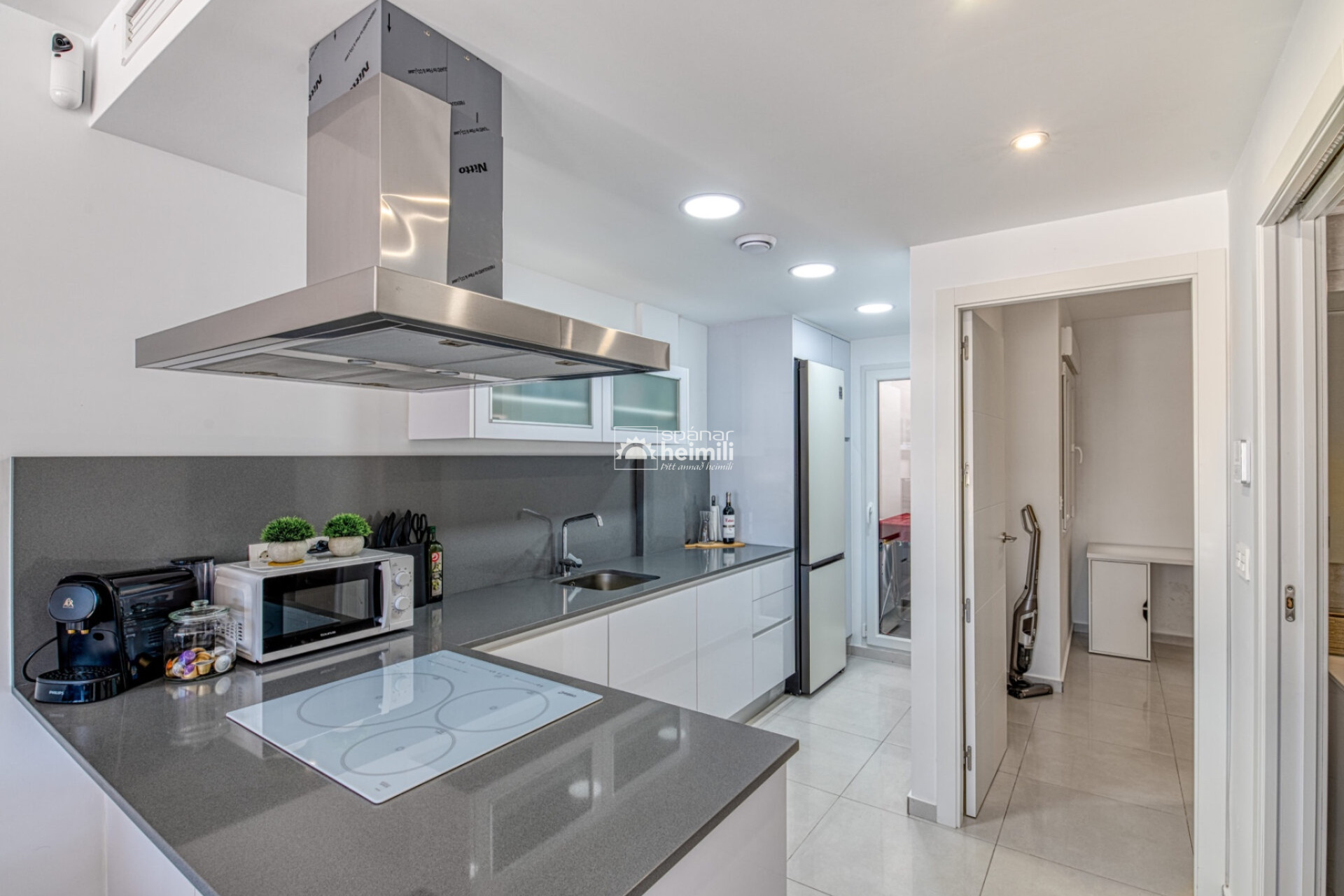 Resale - Townhouse -
Los Altos/Los Balcones