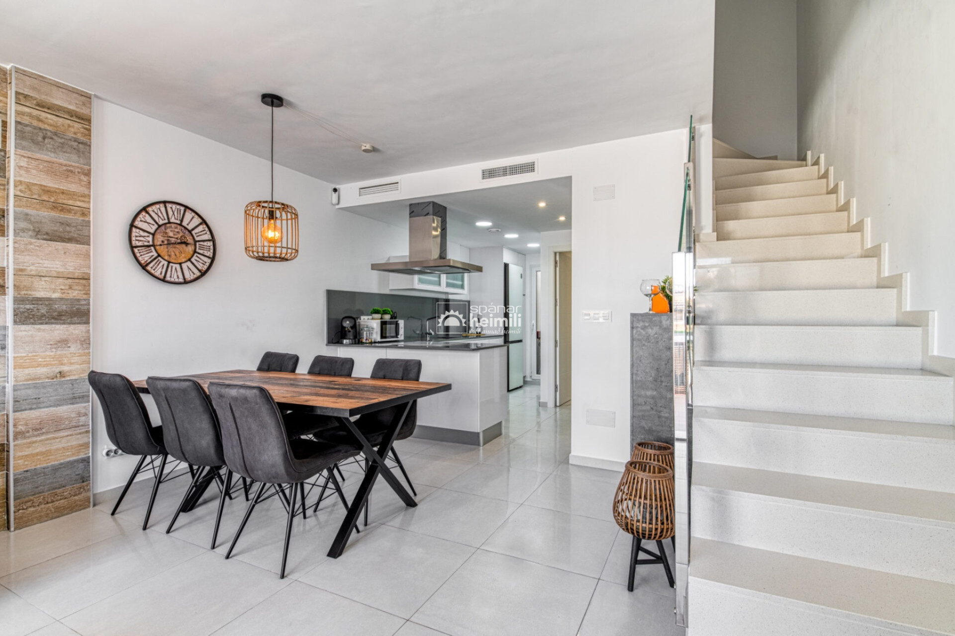 Resale - Townhouse -
Los Altos/Los Balcones