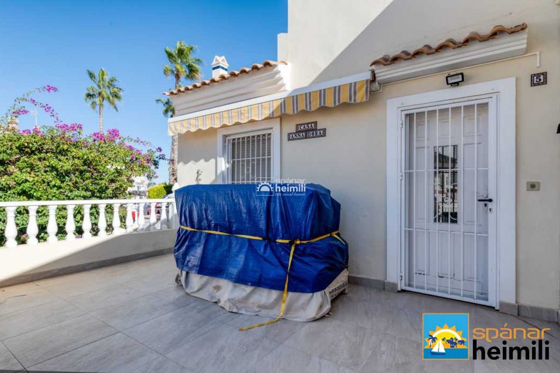 Resale - Townhouse -
Playa flamenca