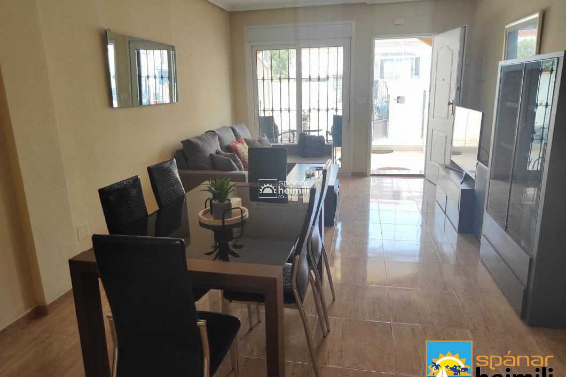 Resale - Townhouse -
Torrevieja