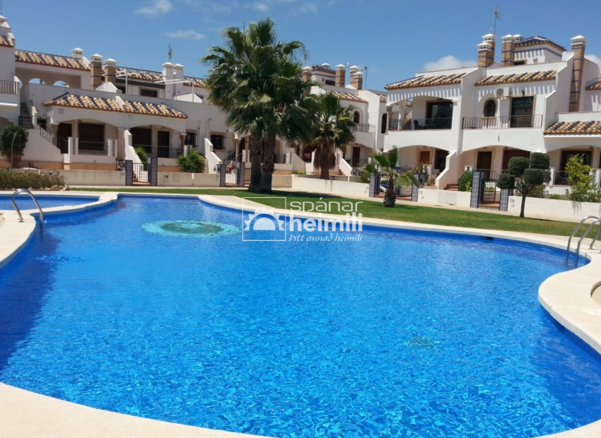 Resale - Townhouse -
Villamartin