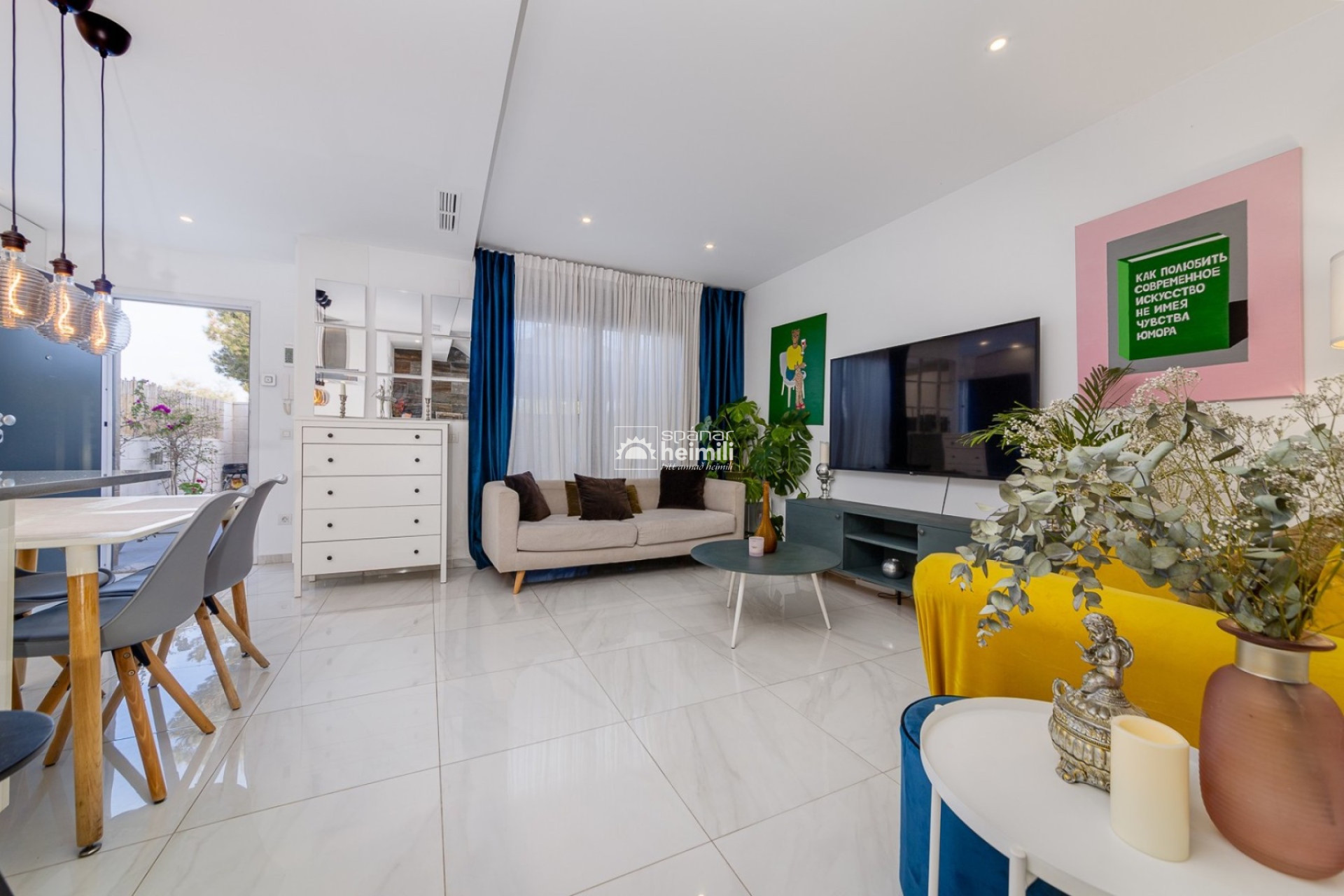 Resale - Townhouse -
Villamartin