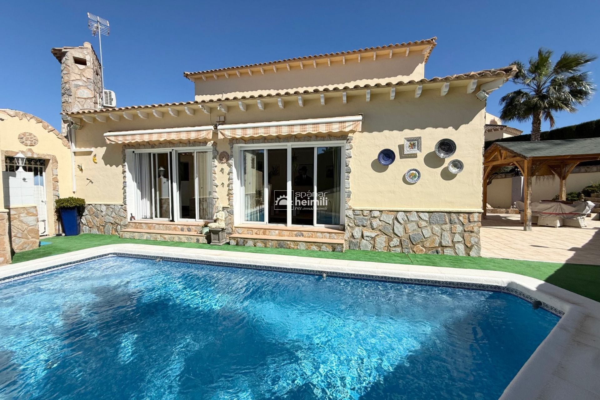 Resale - Villa -
Algorfa/Los Montesinos