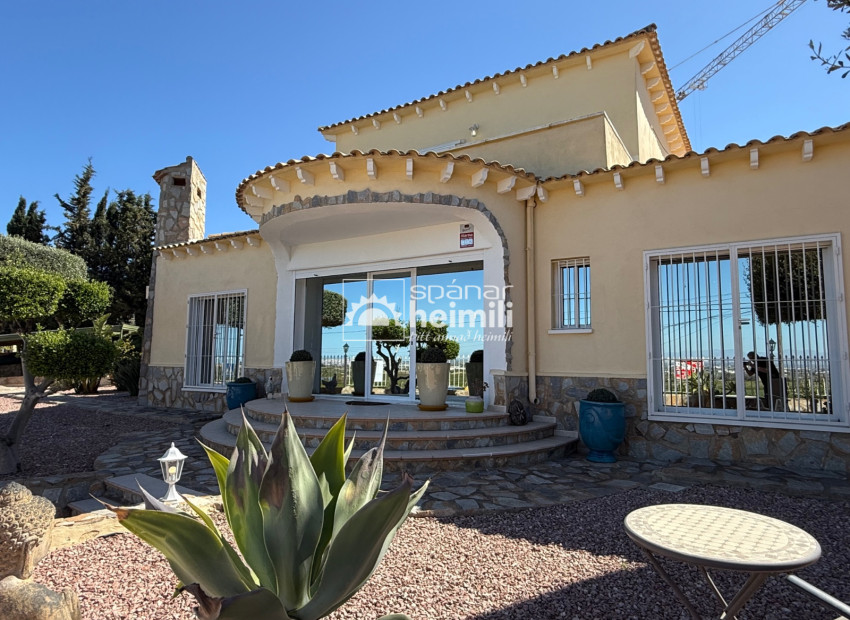 Resale - Villa -
Algorfa/Los Montesinos