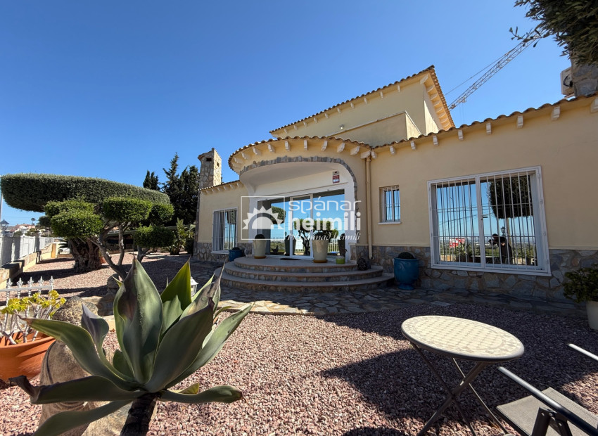 Resale - Villa -
Algorfa/Los Montesinos