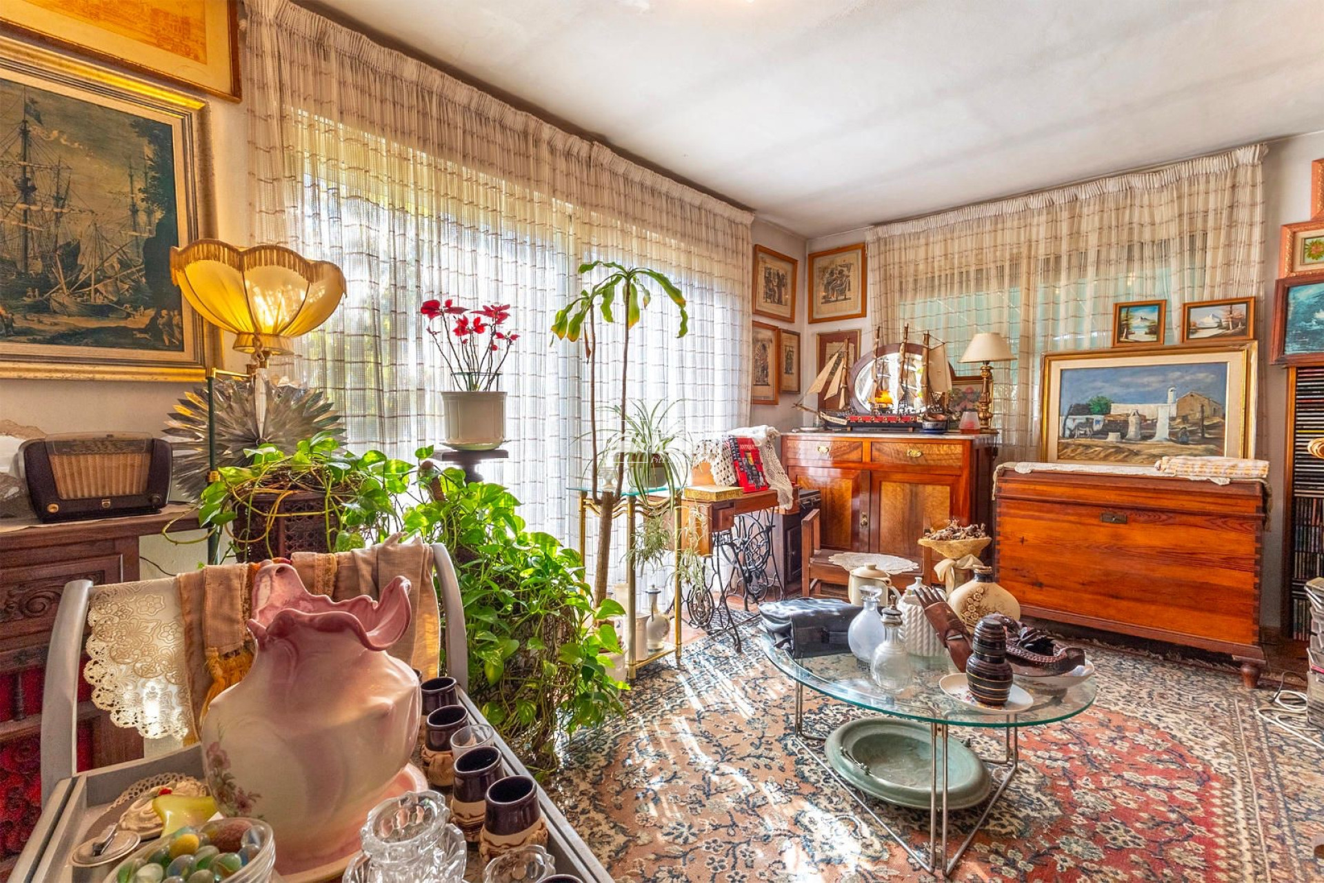 Resale - Villa -
Cabo Roig